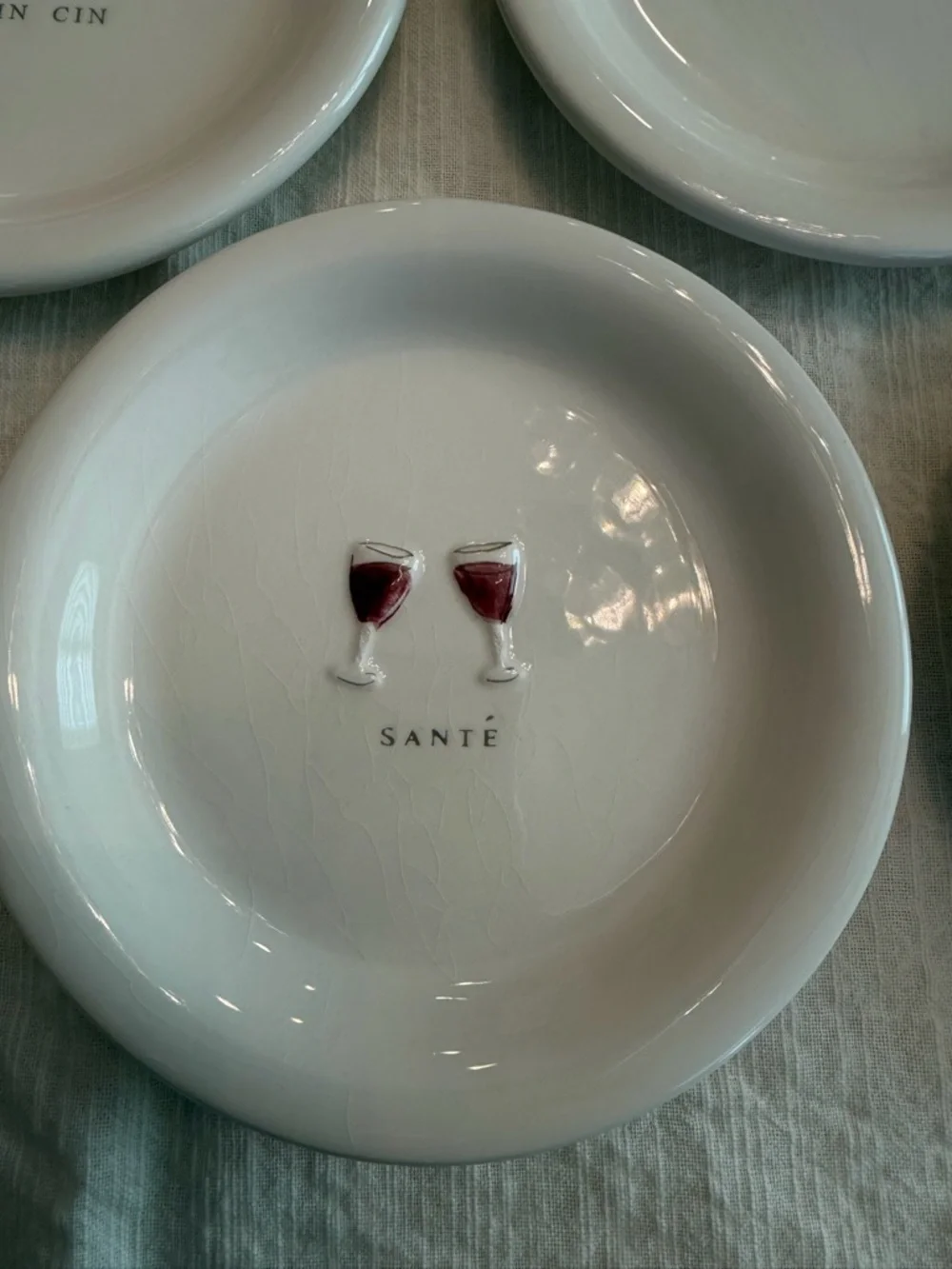 Williams Sonoma Cheers 6 White Ceramic cheers desert 6” plates